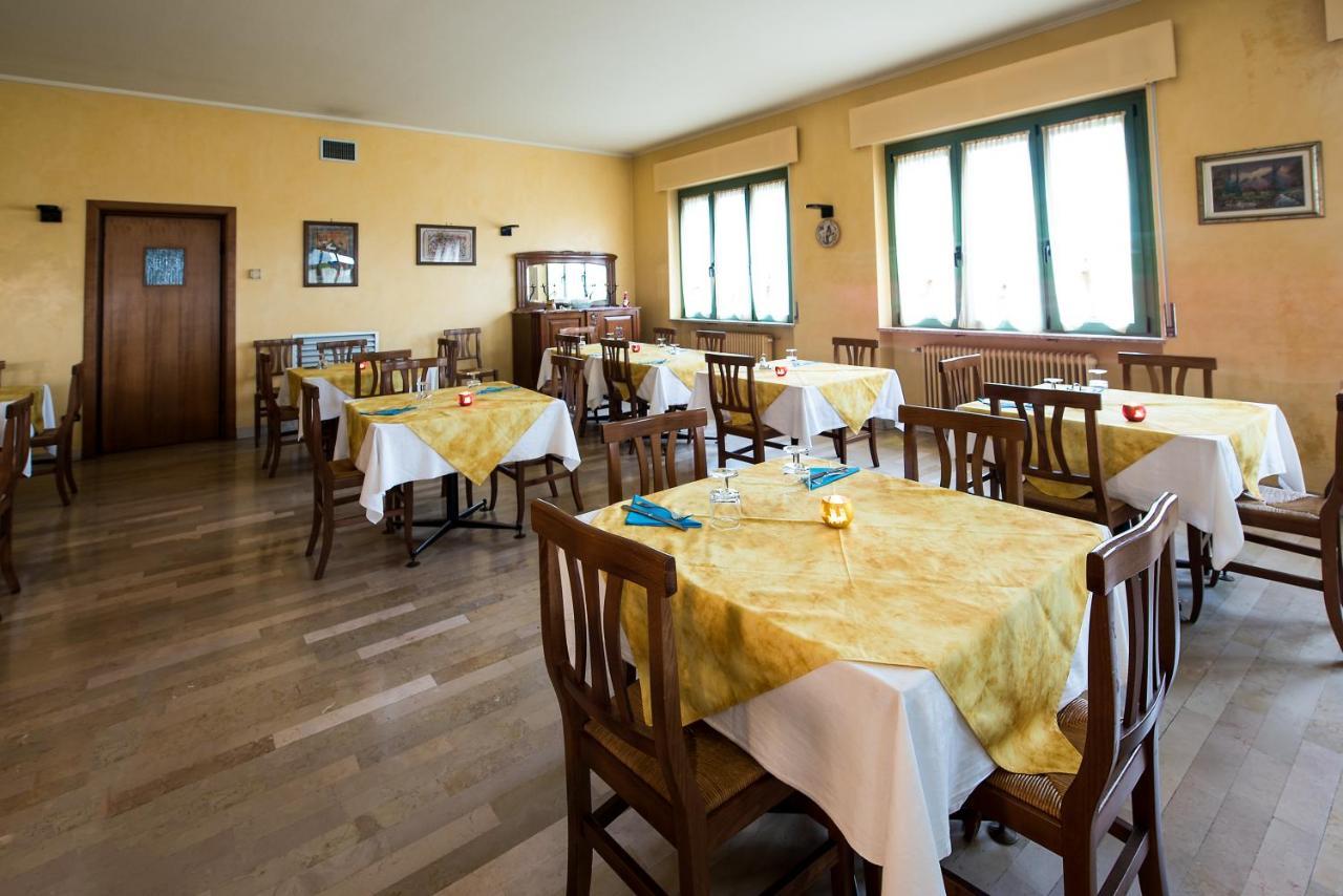 Albergo La Rovere 로베르벨라 외부 사진