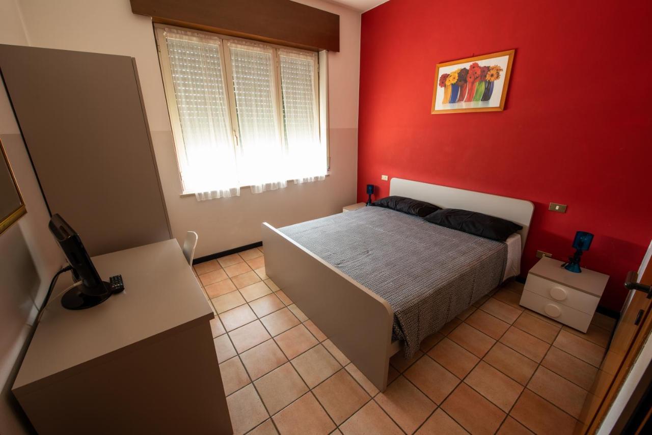Albergo La Rovere 로베르벨라 외부 사진